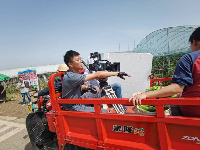 电商爆款背后的推手：丘北县产品视频拍摄公司精准捕捉卖点痛点